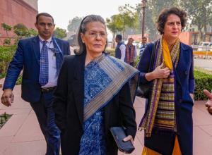 Plaint against Sonia Gandhi in Bihar court for re...