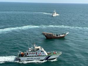 Indian Coast Guard intercepts Iranian fishing ves...