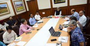 Chief Secretary takes stock of issues of Industri...