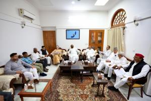INDIA bloc meeting underway at Mallikarjun Kharge...