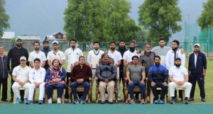 Director inaugurates Inter-Departmental Cricket T...