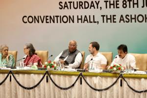 Congress leaders begin deliberations on poll resu...