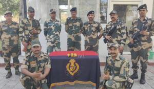 BSF recovers a packet of suspected heroin near bo...