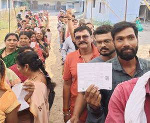 50.71 pc voter turnout till 3 pm in phase 3 Lok S...