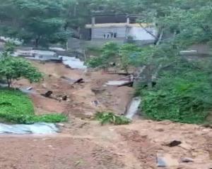 10 dead, several missing as stone quarry collapse...