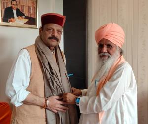 Rana seeks blessings of Swami Gurdeep Giri Ji Mah...