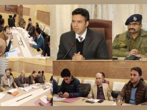 DEO Srinagar finalizes Plan for transportation of...