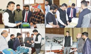 RO Srinagar PC oversees commissioning of EVMs at ...